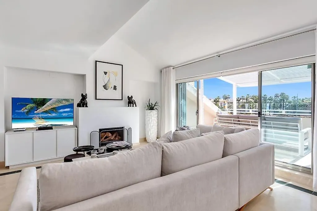 Yolo Spaces - Sotogrande - Ocean View Penthouse San Roque  Apartment